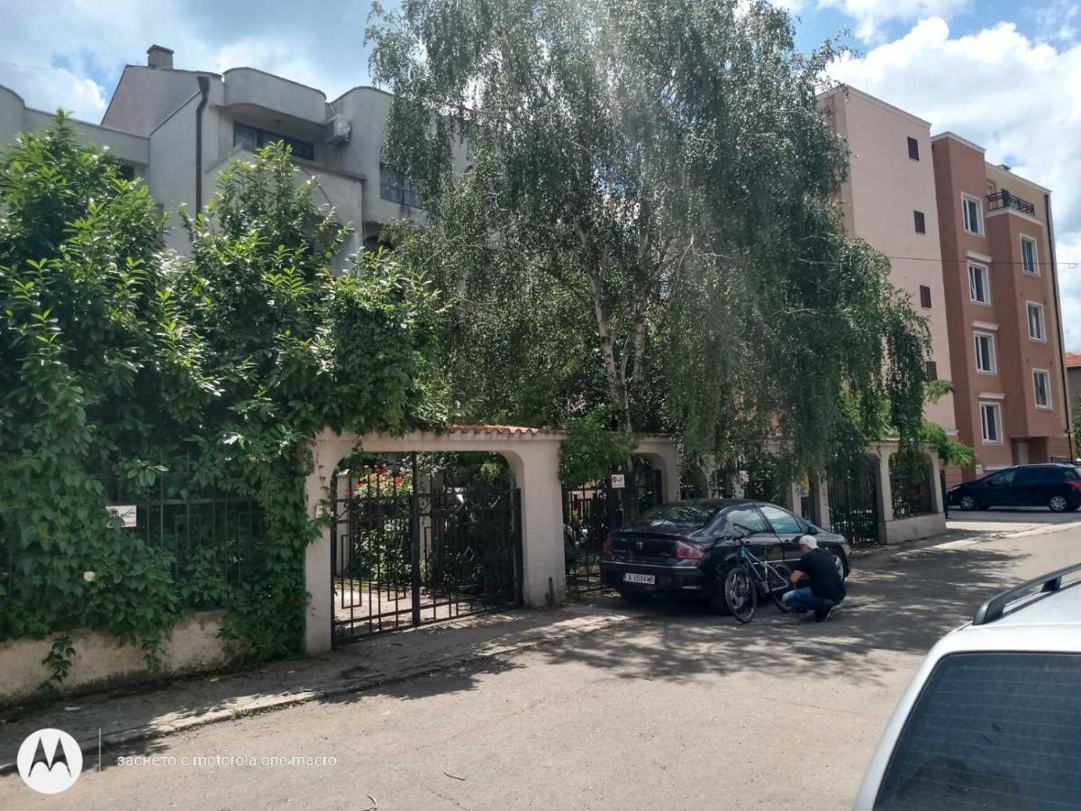 Hotel Dvete Brezi Burgas Exterior foto