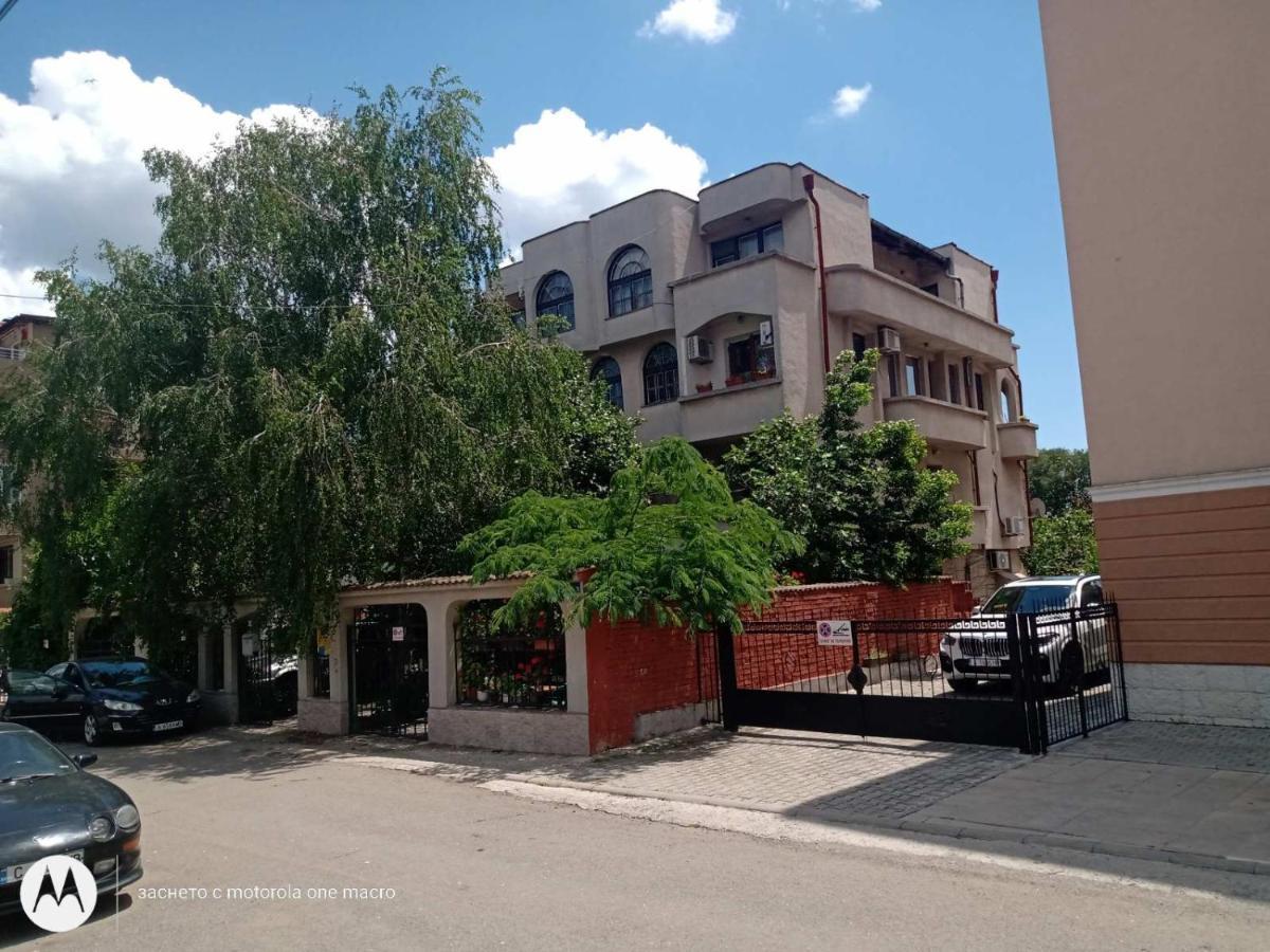 Hotel Dvete Brezi Burgas Exterior foto