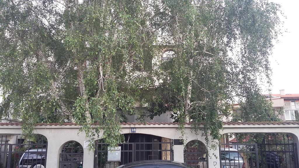 Hotel Dvete Brezi Burgas Exterior foto